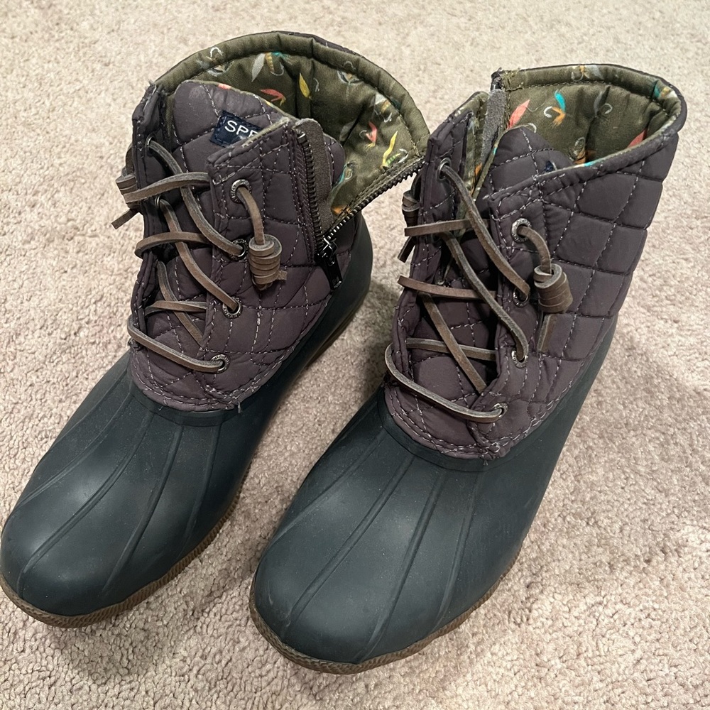 Women’s sperry duck boots size 7.5
